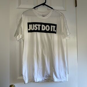 NIKE TEE